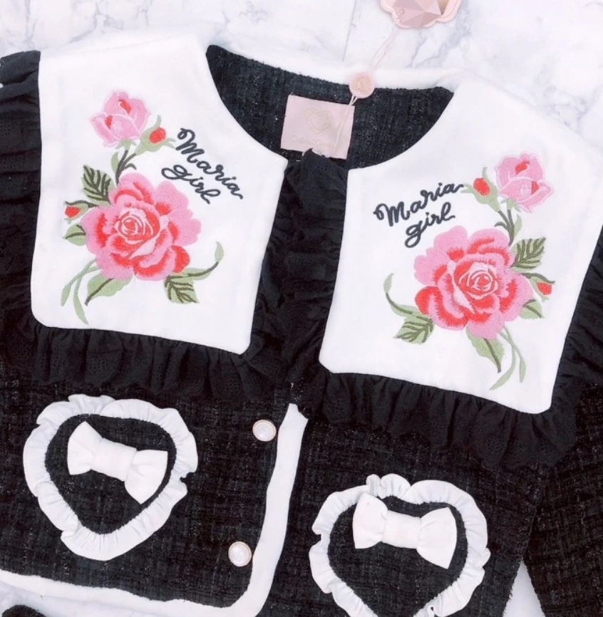 Maria Diamond สีดำ Zero Sweet Set เซ็ตสูท 2 ชิ้นผ้าทวีต ปกใหญ่กะลาสีงานปัก แขนยาว + กางเกงขาสั้นมีกระเป๋าข้าง - Image 5